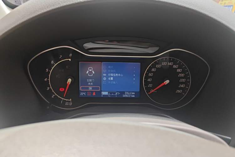 Used Ford Mondeo 2011 2.0L GTDi240 Ultimate Edition Instrument Cluster