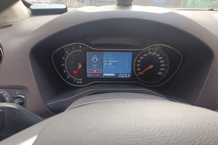 Used Ford Mondeo 2011 2.0L GTDi240 Ultimate Edition Instrument Cluster