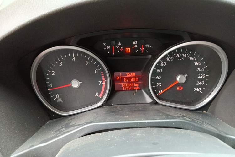 Used Ford Mondeo 2011 2.3L Fashion Edition Instrument Cluster