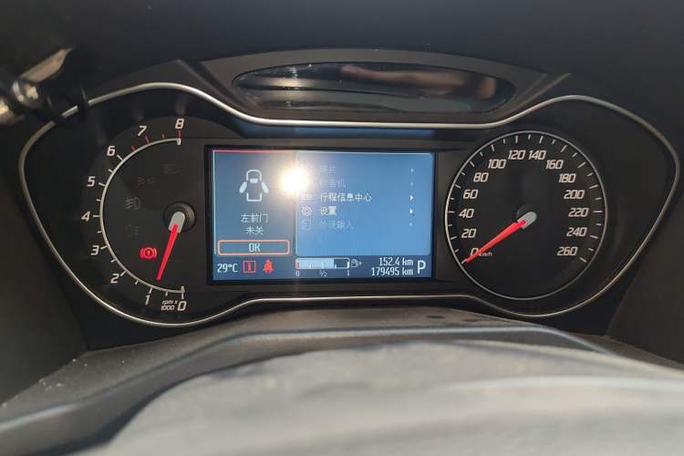 Used Ford Mondeo 2011 2.0L GTDi 200 Luxury Edition Instrument Cluster