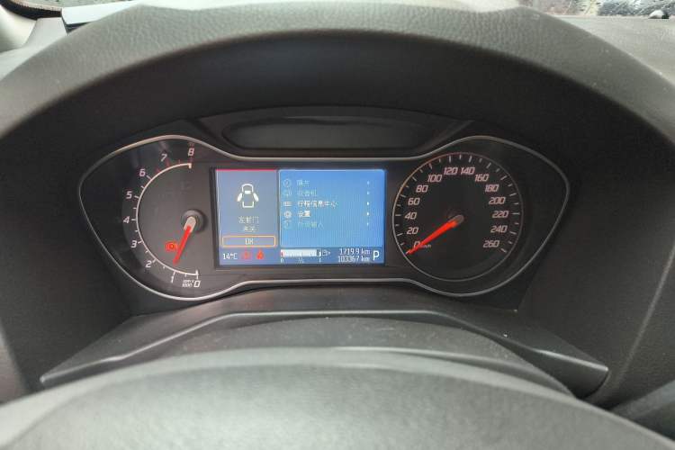 Used Ford Mondeo 2011 2.0L GTDi 200 Luxury Edition Instrument Cluster