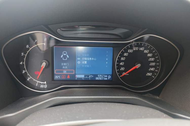 Used Ford Mondeo 2011 2.0L GTDi 200 Fashion Edition Instrument Cluster