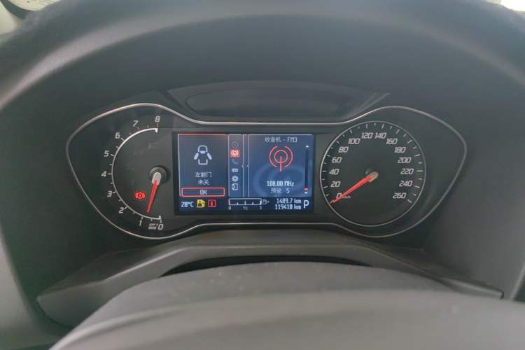 Used Ford Mondeo 2011 2.0L GTDi240 Luxury Sport Edition Instrument Cluster