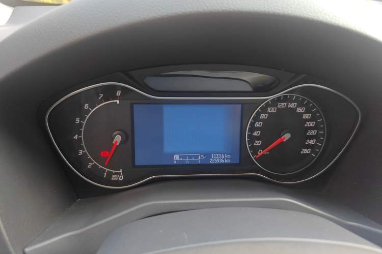 Used Ford Mondeo 2011 2.0L GTDi 200 Luxury Edition Instrument Cluster