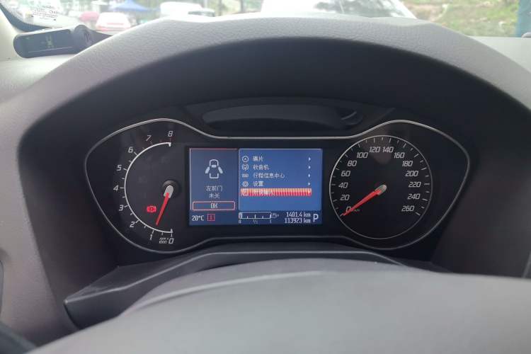 Used Ford Mondeo 2011 2.0L GTDi 200 Fashion Edition Instrument Cluster