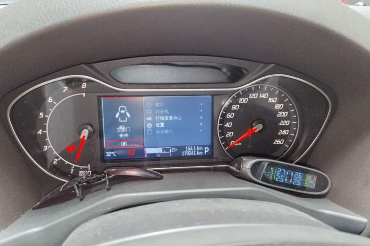 Used Ford Mondeo 2011 2.0L GTDi 200 Luxury Edition Instrument Cluster