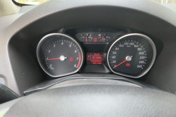 Used Ford Mondeo 2011 2.3L Fashion Edition Instrument Cluster