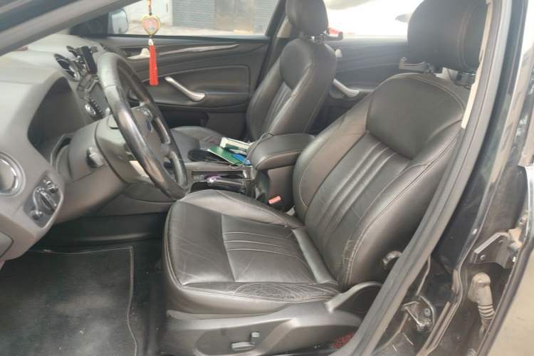 Used Ford Mondeo 2011 2.0L GTDi 200 Luxury Edition Left Front Seat