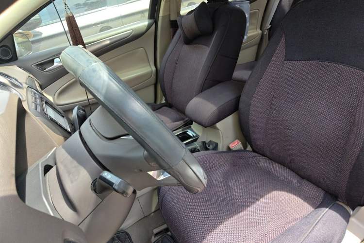Used Ford Mondeo 2011 2.3L Fashion Edition Left Front Seat