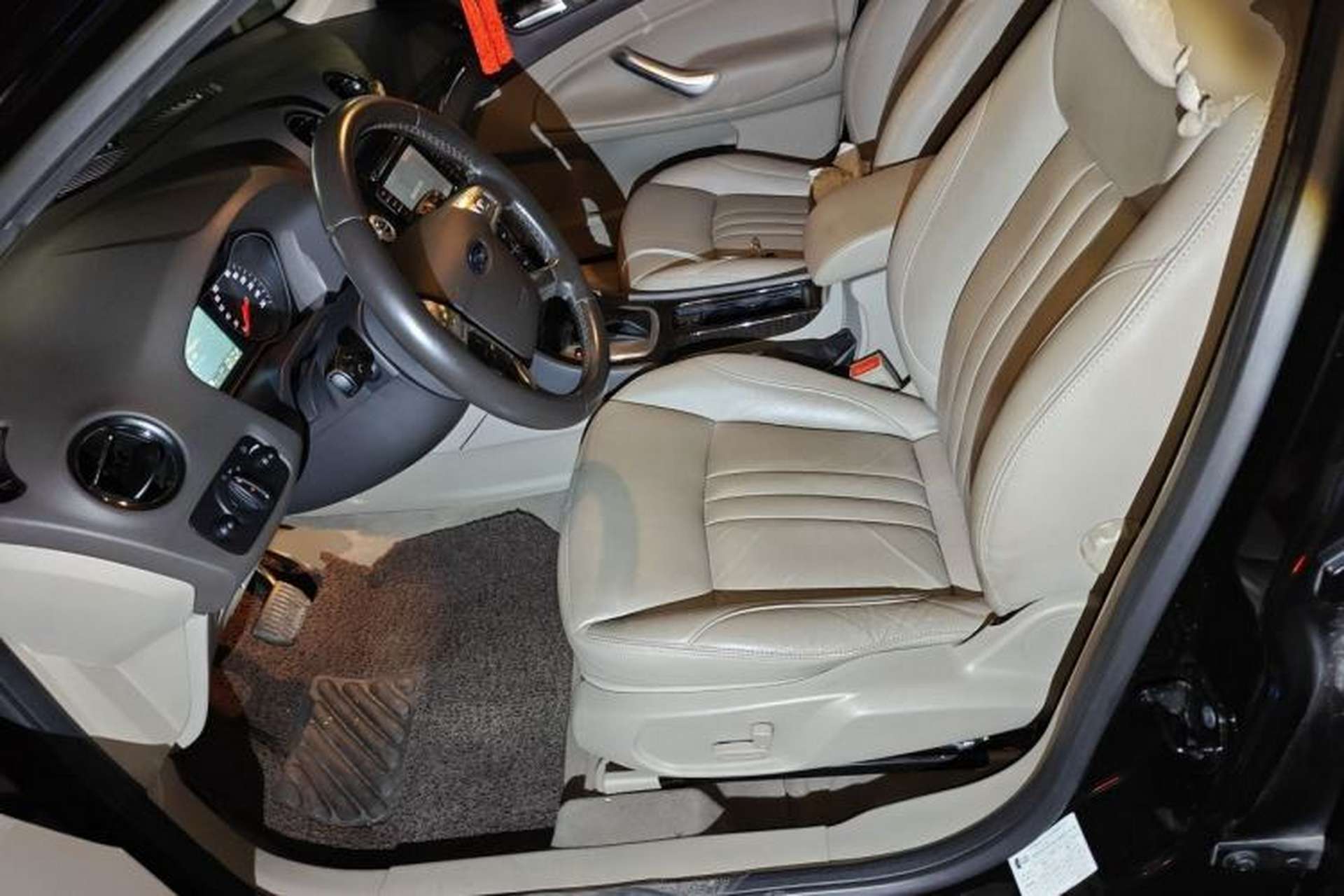 Used Ford Mondeo 2011 2.0L GTDi 200 Luxury Edition Left Front Seat