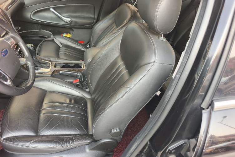 Used Ford Mondeo 2011 2.0L GTDi 200 Luxury Edition Left Front Seat