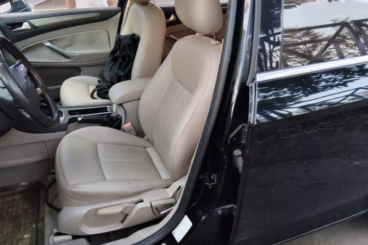 Used Ford Mondeo 2011 2.3L Fashion Edition Left Front Seat