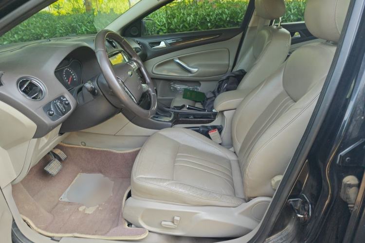 Used Ford Mondeo 2011 2.0L GTDi 200 Luxury Edition Left Front Seat