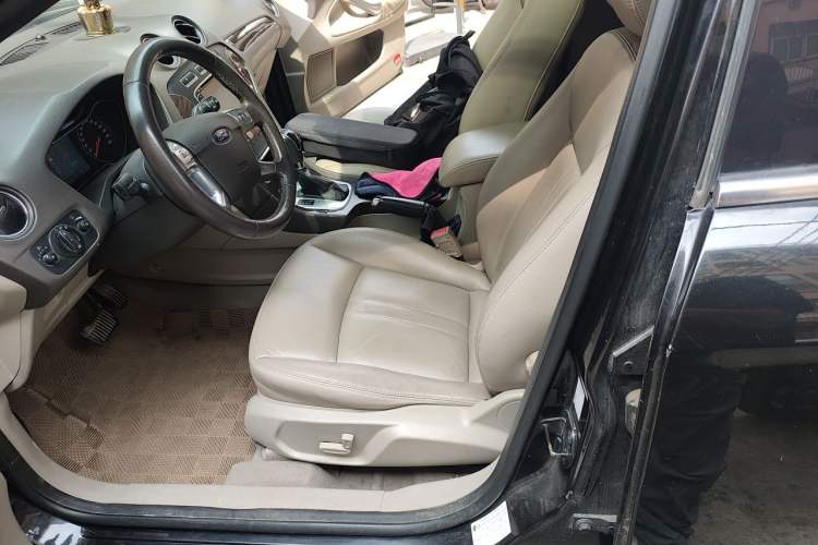 Used Ford Mondeo 2011 2.0L GTDi 200 Fashion Edition Left Front Seat