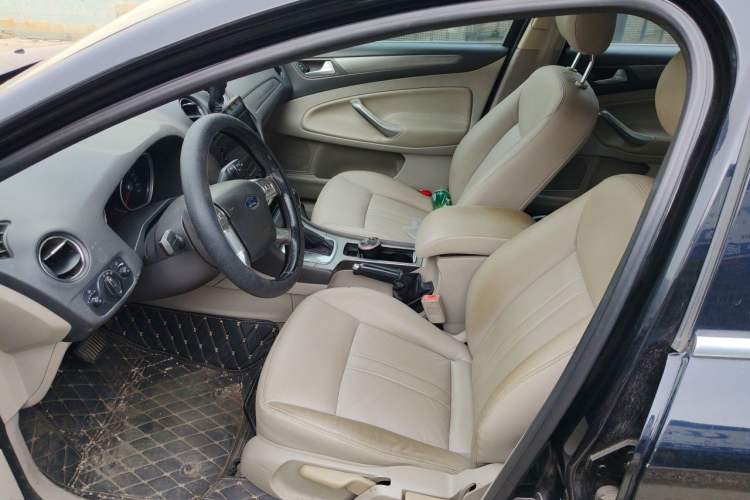 Used Ford Mondeo 2011 2.3L Fashion Edition Left Front Seat