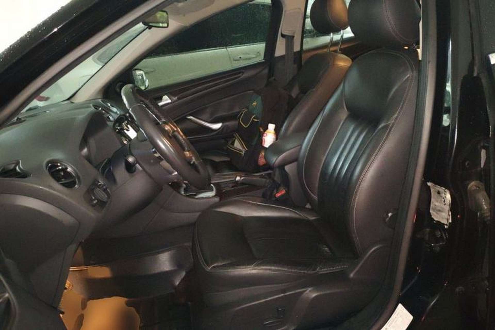 Used Ford Mondeo 2011 2.0L GTDi 200 Luxury Edition Left Front Seat