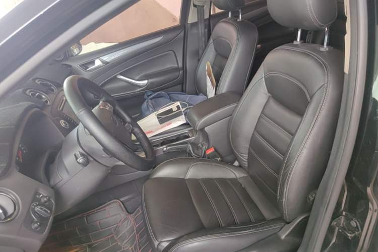 Used Ford Mondeo 2011 2.0L GTDi240 Luxury Sport Edition Left Front Seat