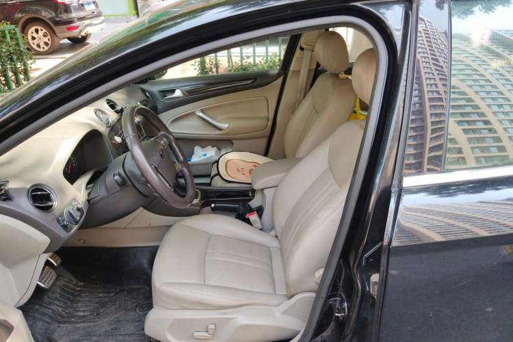 Used Ford Mondeo 2011 2.0L GTDi 200 Fashion Edition Left Front Seat