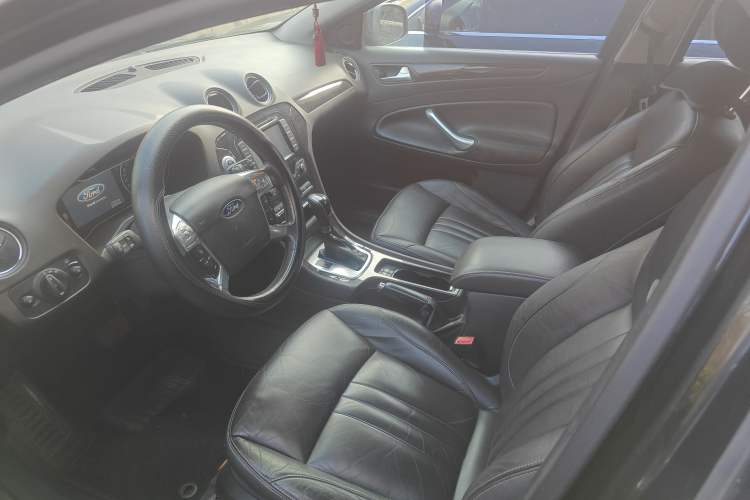 Used Ford Mondeo 2011 2.0L GTDi 200 Luxury Edition Left Front Seat