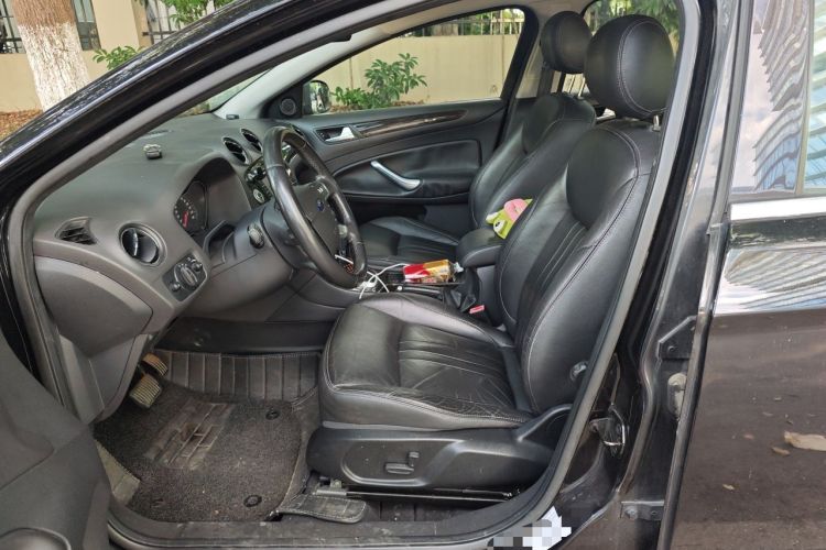 Used Ford Mondeo 2011 2.0L GTDi 200 Luxury Edition Left Front Seat