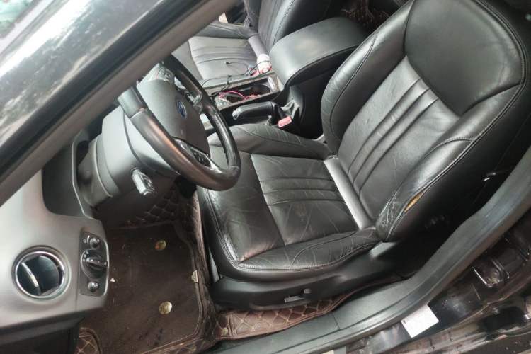 Used Ford Mondeo 2011 2.0L GTDi 200 Fashion Edition Left Front Seat