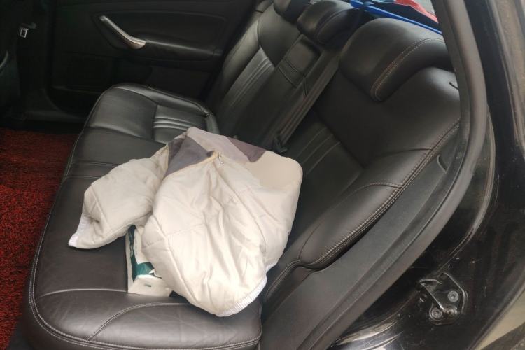 Used Ford Mondeo 2011 2.0L GTDi 200 Luxury Edition Left Rear Seat