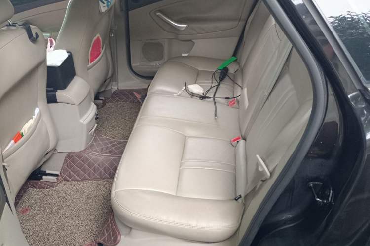 Used Ford Mondeo 2011 2.0L GTDi 200 Fashion Edition Left Rear Seat