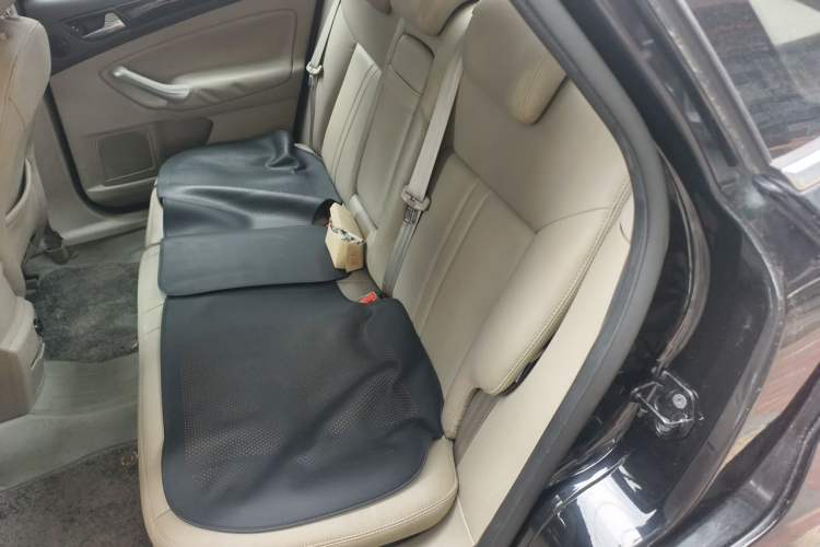 Used Ford Mondeo 2011 2.0L GTDi 200 Fashion Edition Left Rear Seat