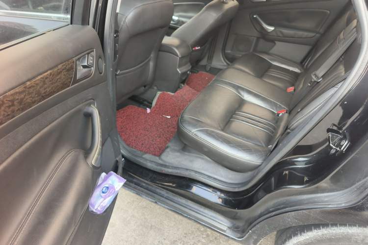 Used Ford Mondeo 2011 2.0L GTDi 200 Luxury Edition Left Rear Seat