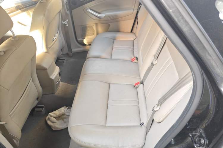 Used Ford Mondeo 2011 2.0L GTDi 200 Fashion Edition Left Rear Seat