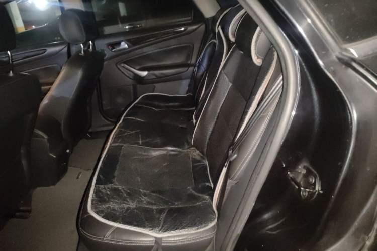 Used Ford Mondeo 2011 2.0L GTDi 200 Luxury Edition Left Rear Seat