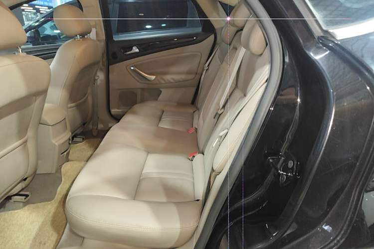 Used Ford Mondeo 2011 2.0L GTDi 200 Fashion Edition Left Rear Seat