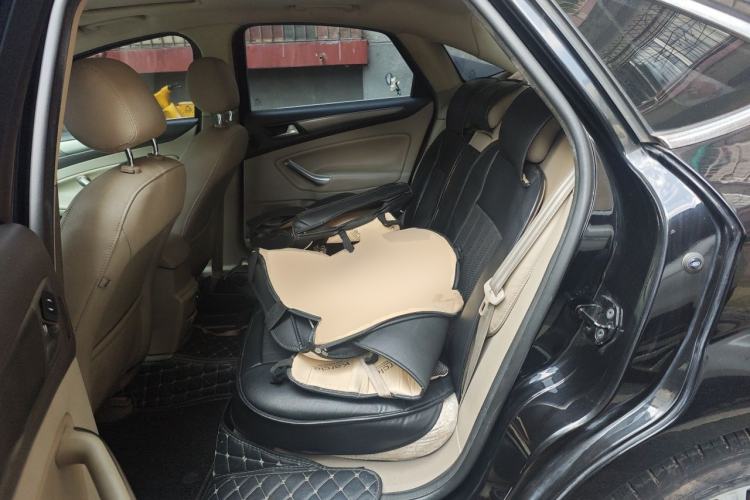 Used Ford Mondeo 2011 2.3L Luxury Model Left Rear Seat