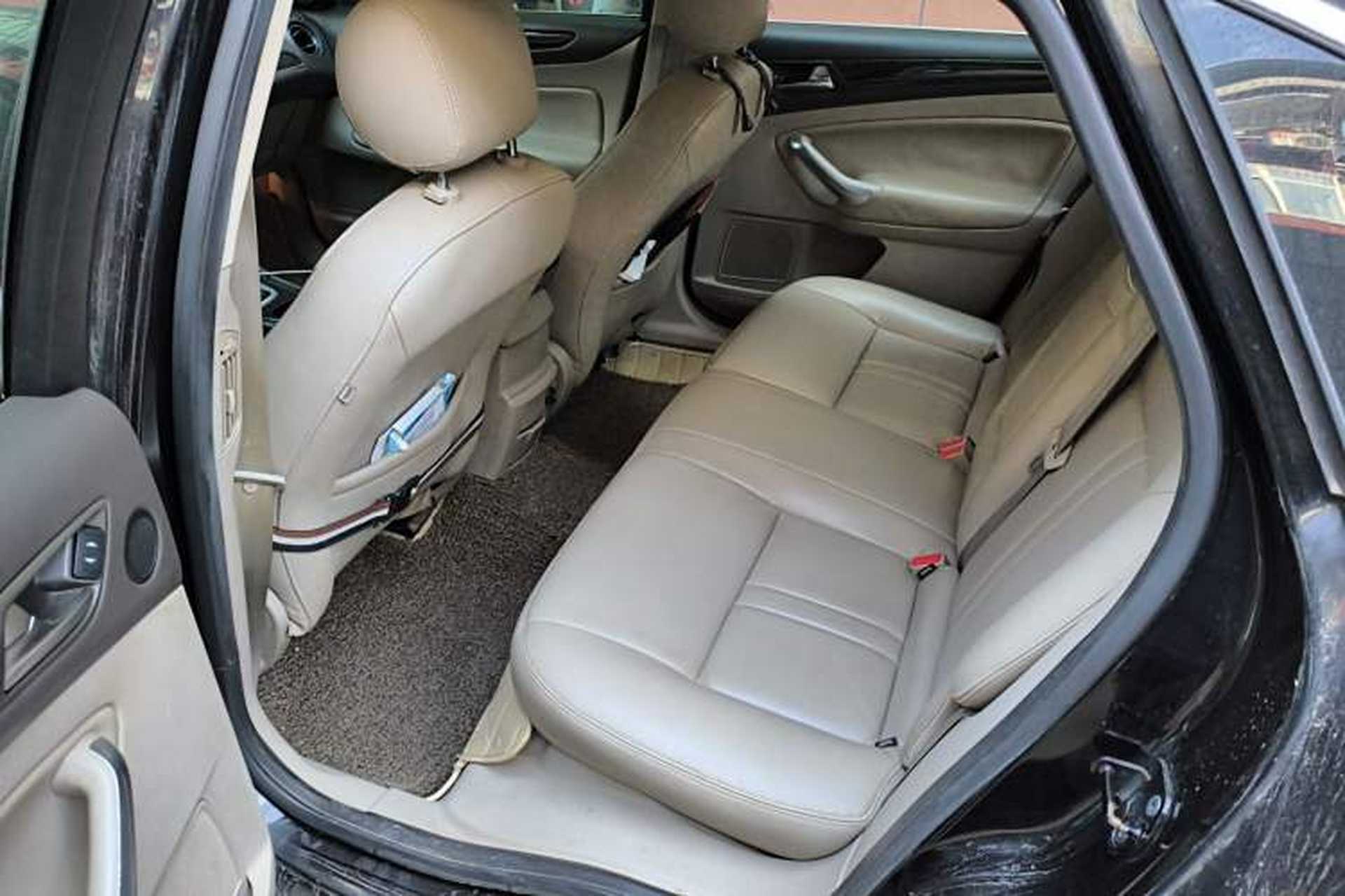 Used Ford Mondeo 2011 2.0L GTDi 200 Fashion Edition Left Rear Seat