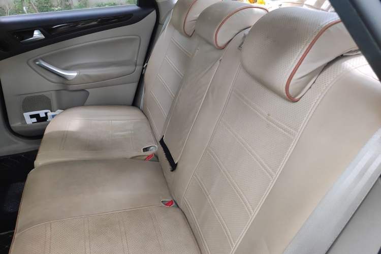 Used Ford Mondeo 2011 2.0L GTDi 200 Fashion Edition Left Rear Seat