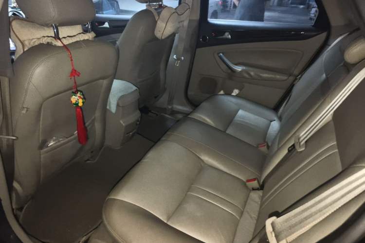 Used Ford Mondeo 2011 2.0L GTDi 200 Fashion Edition Left Rear Seat