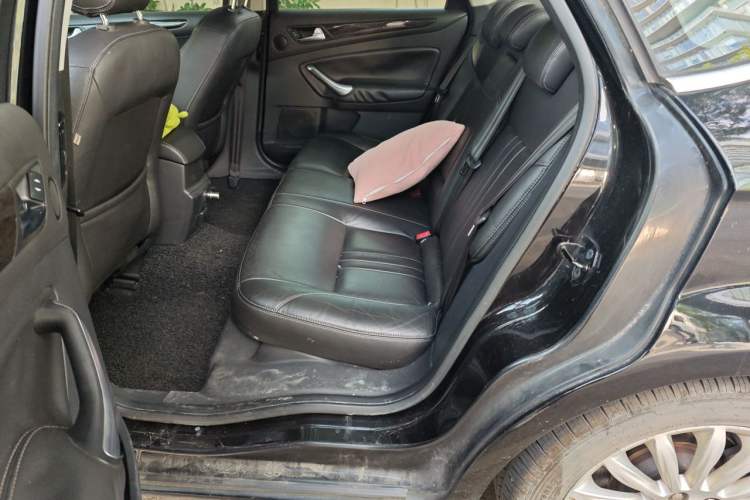 Used Ford Mondeo 2011 2.0L GTDi 200 Luxury Edition Left Rear Seat