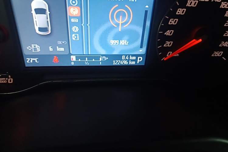 Used Ford Mondeo 2011 2.0L GTDi 200 Fashion Edition Odometer Close Up