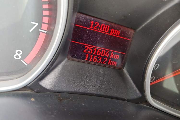 Used Ford Mondeo 2011 2.3L Fashion Edition Odometer Close Up