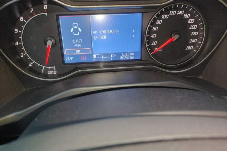 Used Ford Mondeo 2011 2.0L GTDi 200 Fashion Edition Odometer Close Up