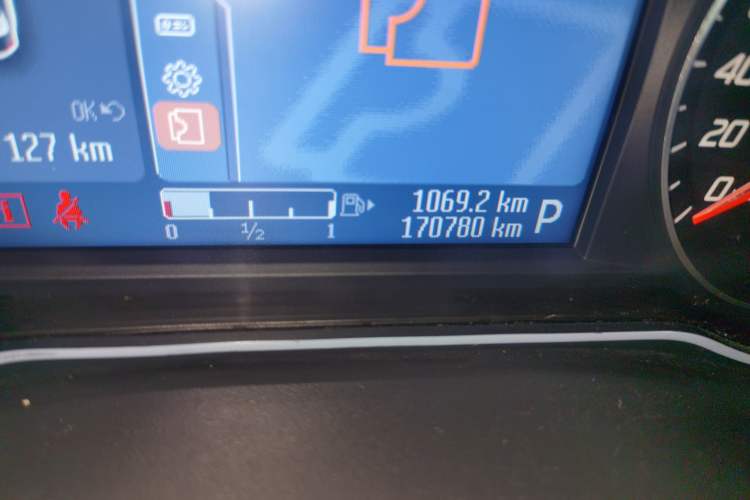 Used Ford Mondeo 2011 2.0L GTDi 200 Luxury Edition Odometer Close Up