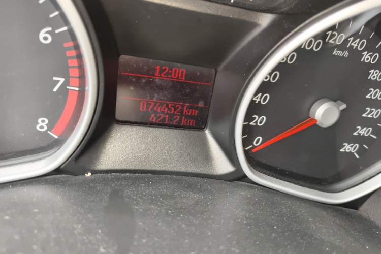 Used Ford Mondeo 2011 2.3L Fashion Edition Odometer Close Up