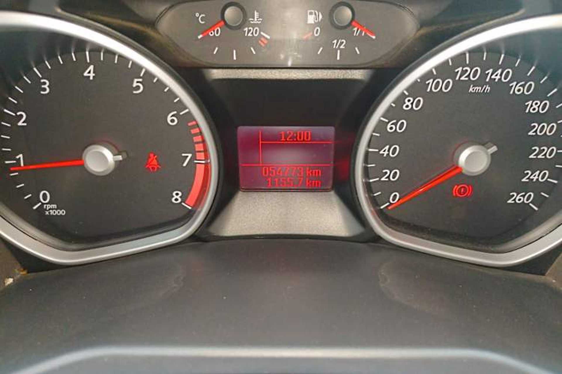 Used Ford Mondeo 2011 2.3L Fashion Edition Odometer Close Up