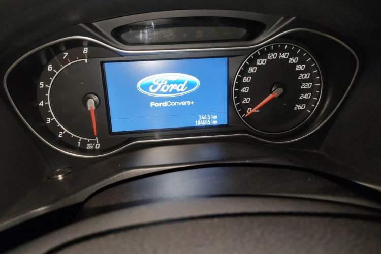 Used Ford Mondeo 2011 2.0L GTDi 200 Luxury Edition Odometer Close Up
