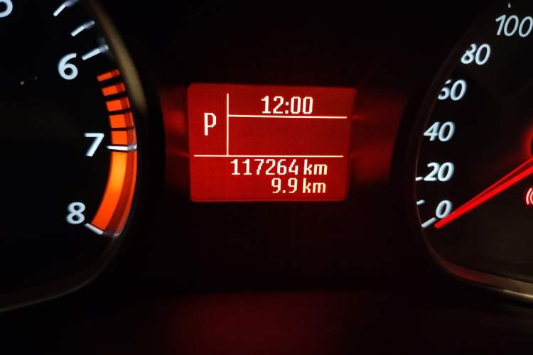 Used Ford Mondeo 2011 2.3L Fashion Edition Odometer Close Up