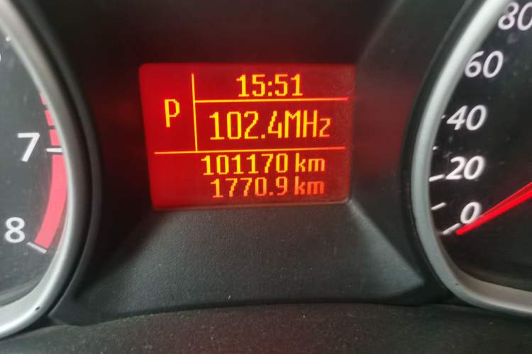 Used Ford Mondeo 2011 2.3L Fashion Edition Odometer Close Up