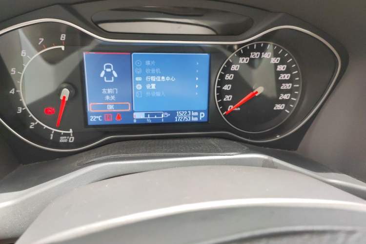 Used Ford Mondeo 2011 2.0L GTDi 200 Fashion Edition Odometer Close Up