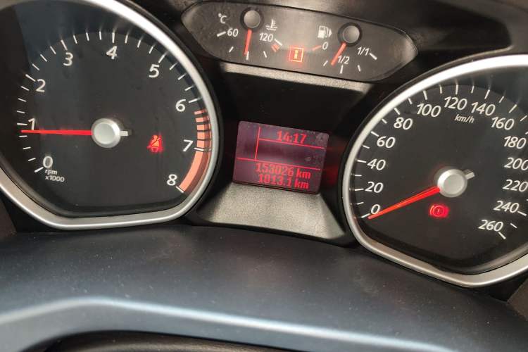 Used Ford Mondeo 2011 2.3L Fashion Edition Odometer Close Up
