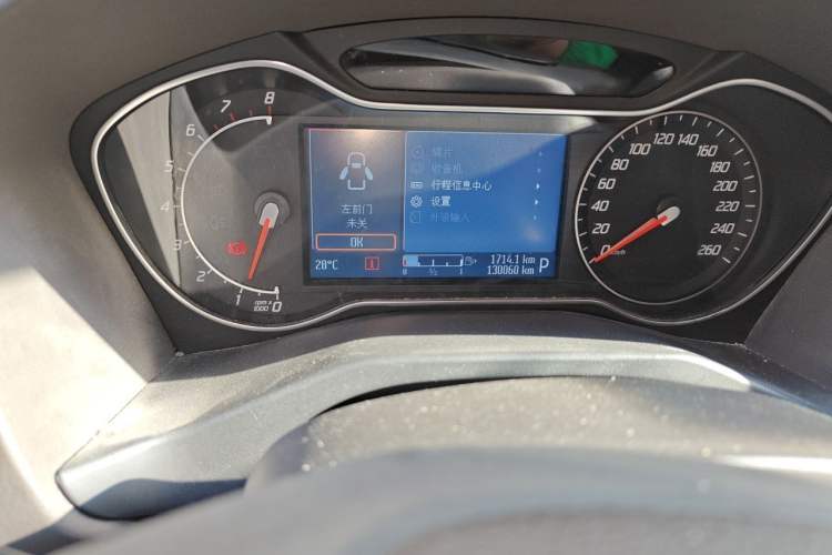 Used Ford Mondeo 2011 2.3L Luxury Model Odometer Close Up