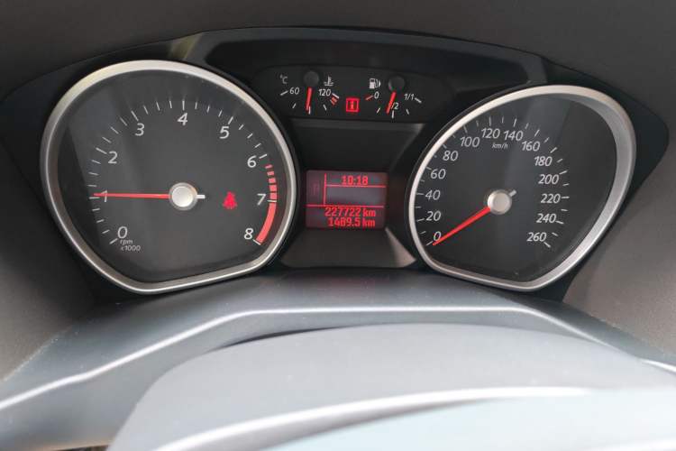 Used Ford Mondeo 2011 2.3L Fashion Edition Odometer Close Up
